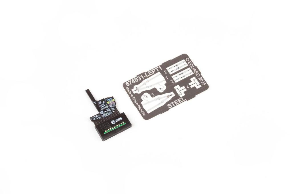 eduard Look Mosquito B Instrument Panel Plastic Model Parts EDU674033 1/72 D.H. Mk.4/PR Mk.4 (for Tamiya) (Airplane)
