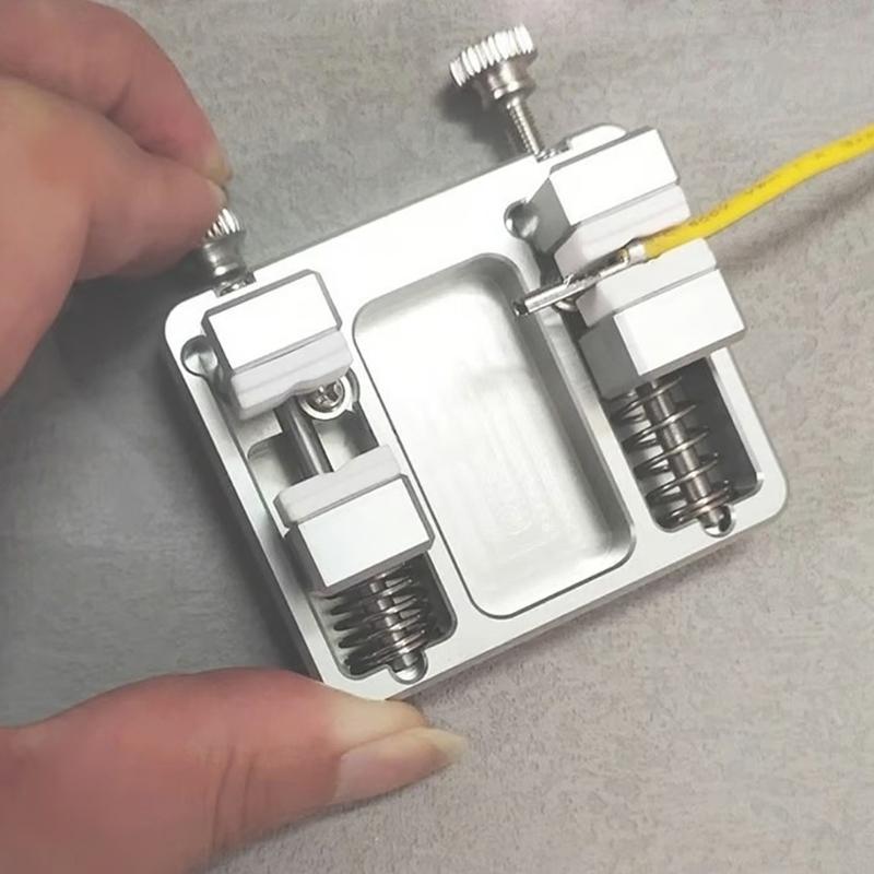 Electronics Repair Soldering Tool with Metal Body, Insulated Contact Ends, Spring Tension Parts and Stable Wire Positioning for Worktable Use