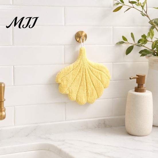 Hanging Loop Hand Towel Leaf Shape Towel, Soft Absorbent with Loop, Thickened Coral Velvet Cute Maple Ginkgo Design for Kitchen Bathroom Drying