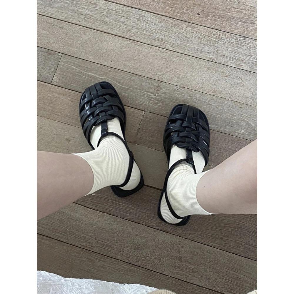 Sapatos Sandália Feminina Mulheres Meninas Bege Novo Verão Conforto Baixo Retrô Flat Tira Traseira Salto Quadrado Borracha PU Escândalos Sólido C