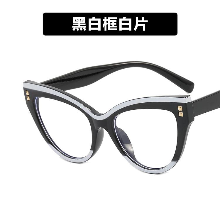 

Очки Cat Eye Rivet Black And White Panda Flat Glasses Frame Anti-Blue Light Glasses Frame Retro As shown in the picture
