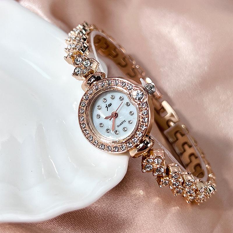 Relógios Femininos Marcas de Luxo Leve Nicho Exquisitos Pulseiras Compactas Pulseiras de Liga de Alta Qualidade Relógios de Quartzo da Moda para Estudantes