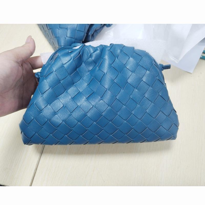 Winter Hand-woven Cloud Bag Trendy Dumpling Bag New Exquisite Fashion One Shoulder Oblique Span Hand Bag