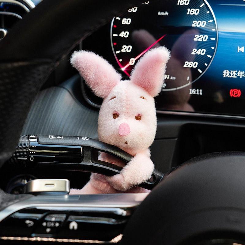 Auto-Dekorationspuppen, Piloten-Pawdog-Lenklichter, Scheibenwischer-Yellow-Schild-Ornament, niedlicher Schleifenhund, Auto-Wischer-Puppe, Innenzubehör