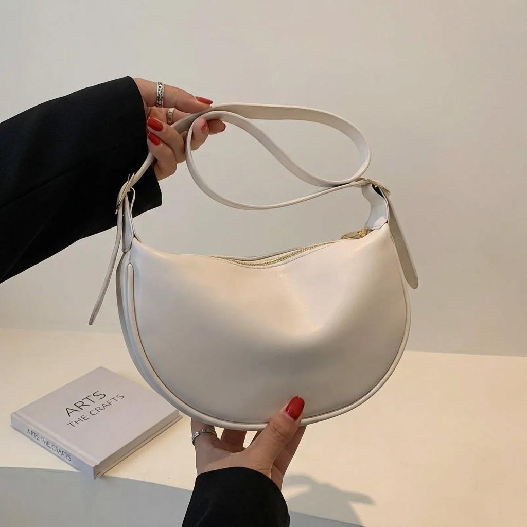 New Summer Soft Leather Shoulder Bag Popular Senior Niche Crossbody Dumpling Bag for Commuting