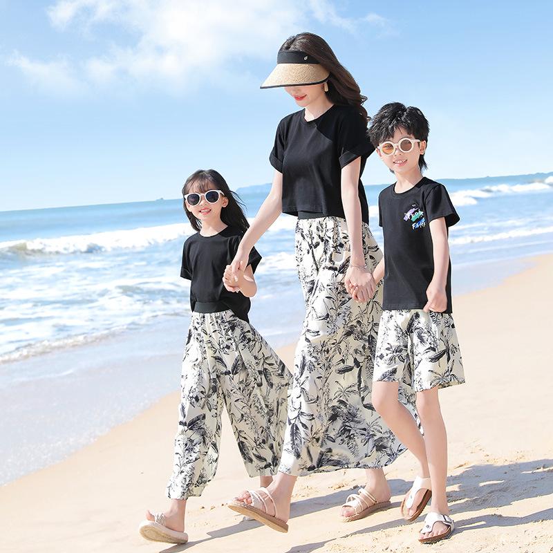 2025 New Summer Family Outfits: Parent-Child Matching Slim Suits for 3-4 People
