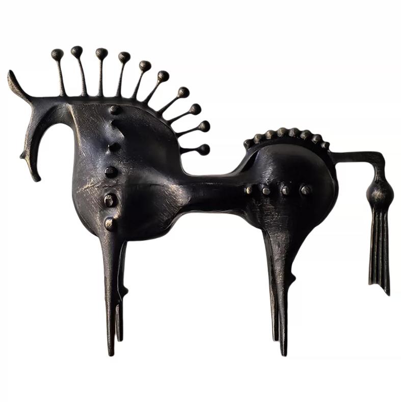 Handmade Iron Animal Sculpture Art Crafts Abstract Horse Stinging Horses Metal Decorative Figurines Home Decoration Accessories
