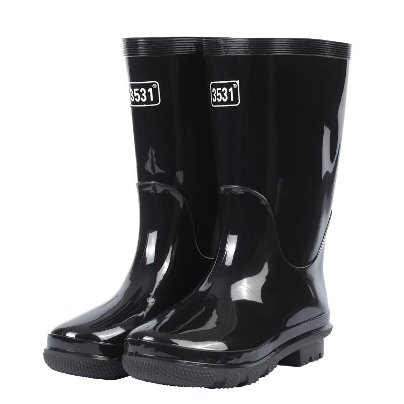 Medium tube rain shoes men s black work waterproof shoes medium top boots three-proof PVC rain boots rubber shoes 39