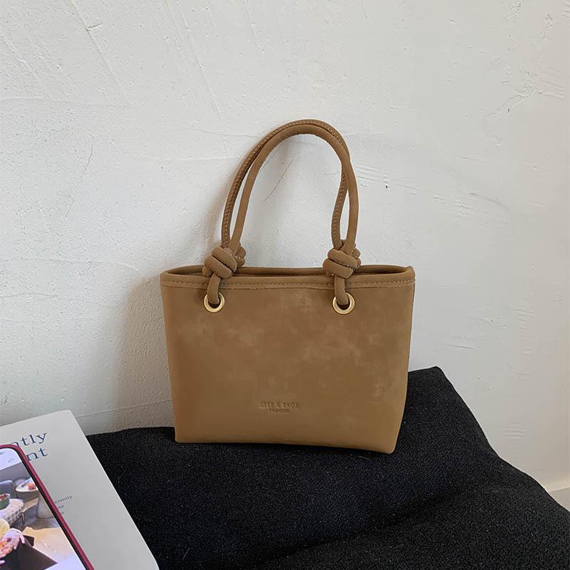 

Сумка кроссбоди женская сумка 2025 новая осень и зима универсальная супер огонь маленькая сумка на одно плечо сумка кроссбоди популярная сумка-ведро в этом году