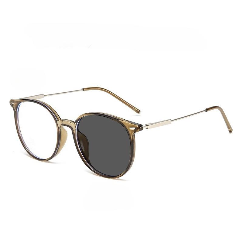 2026 New Fashionable HD Photochromic Women's Myopia Glasses Ultra Light Neutral High Quality Versatile Anti Blue Light Glasses