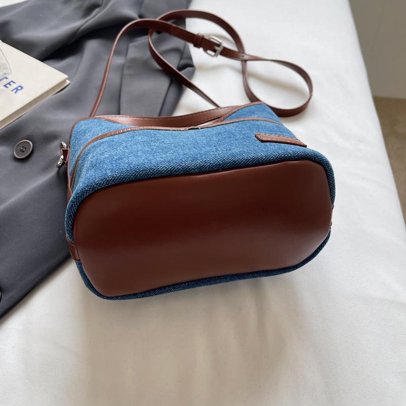 Denim Shoulder Bag Women Fashion Brown Leather Trim Crossbody Tote Bag Casual Everyday Small Handbag