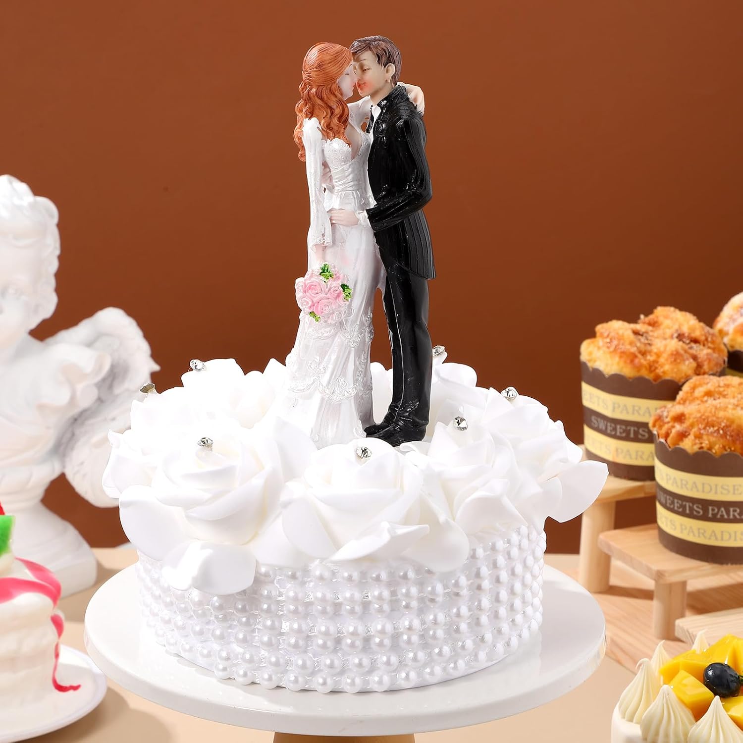 Украшения для свадебного торта Фигурки Жениха и Невесты Фигурка Жениха и Невесты Любовная Статуэтка Пары Статуэтка Пары из Смолы Статуэтка Целующейся Пары Новобрачных для Свадьбы Дня Святого Валентина