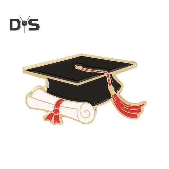 

Брошь из цинкового сплава с дизайном шляпы бакалавра, изысканный процесс капания масла, аксессуар для шляпы, брошь, украшение для сумки D