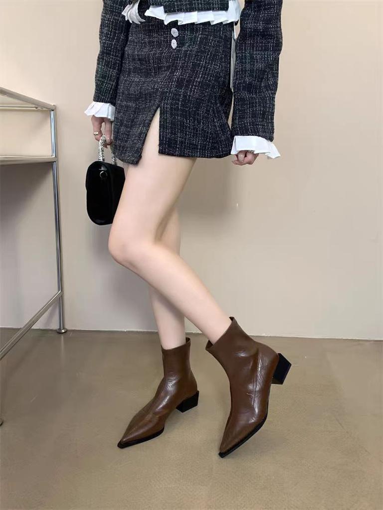 Women Pointed Ankle Boots Mid Heels Pointed Leather Sexy Chelsea Boots Trend Design Winter New Pumps Designer Short Botas Mujer