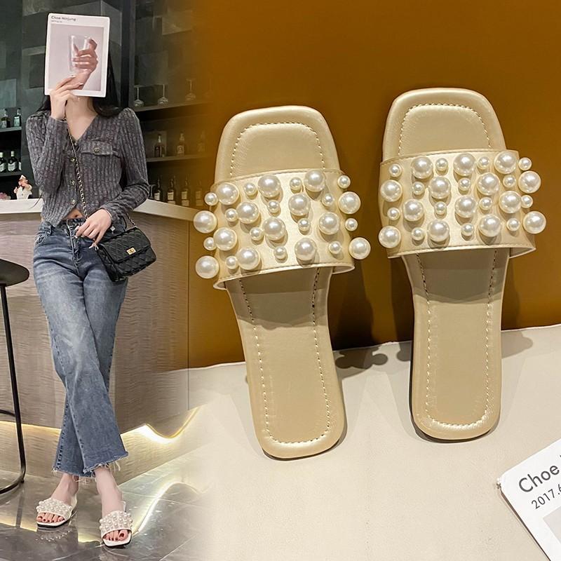 Large size pearl flat bottom sandals women's 2025 summer new Xiaoxiangfeng square head casual outer wear one-word slippers