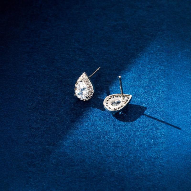 Bridal Jewelry European and American Fashion Wedding Water Drop Zircon Steel Needle Stud Earrings Women's Elegance Earrings Temperament Earrings Hot
