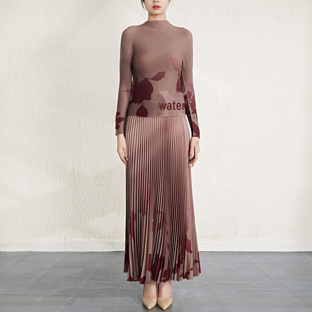 Miyake Women's Stylish Printed Two-Piece Suit: Elastic High-Waist A-Line Skirt & Pleated Top