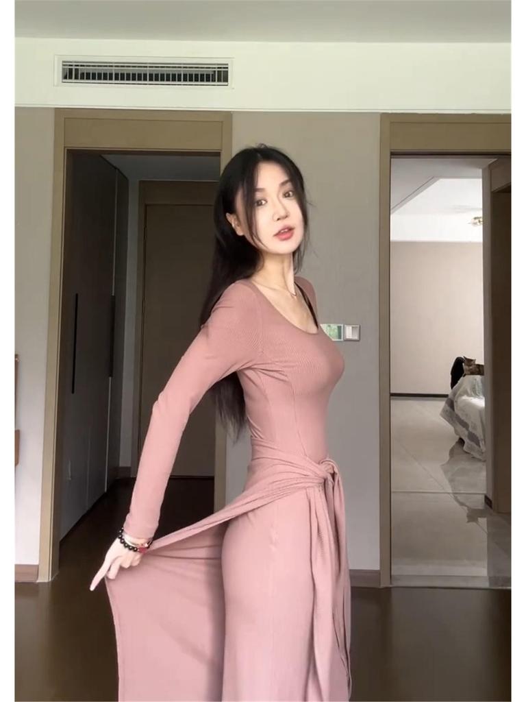 French Pink Knit Tie-Up Dress – Women's High-End Waist-Cinched Long Dress for Autumn/Winter 2025