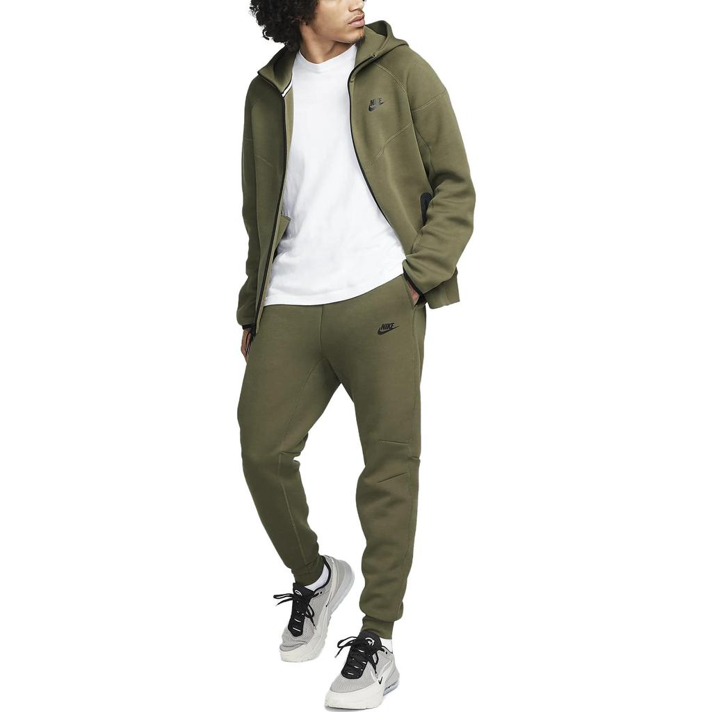 Nike Sportbekleidung Tech Fleece Jogginghose Medium Olive/Schwarz Herren Unterteile Grün FB8002-222