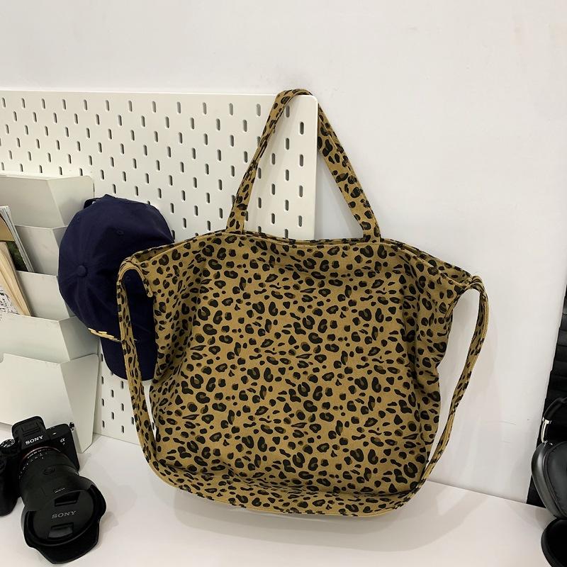 

Вместительная модная женская сумка через плечо с леопардовым принтом, новая простая персонализированная сумка-тоут, большая сумка для покупок, сумка для отдыха и путешествий хаки