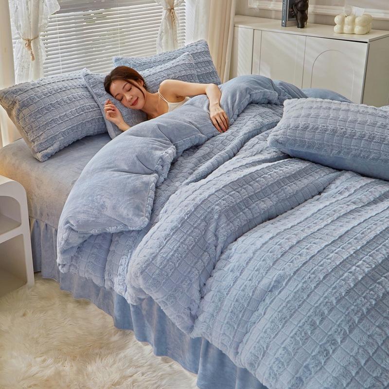 Winter Thickened Milk Velvet Four-piece Bed Sheet Quilt Cover Bed Warm Rabbit Velvet Quilt Cover Flannel Coral Velvet Bed Skirt Three-piece Set