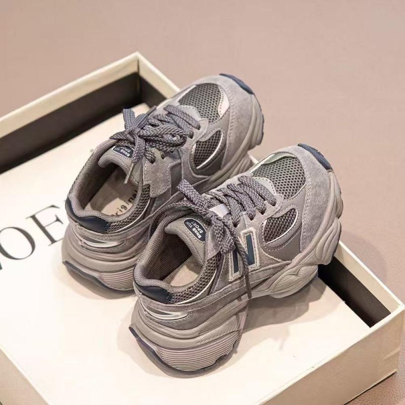 2026 Autumn Girls' Lightweight Running Shoes - Big Kids' Hot-Selling Sports Sneakers