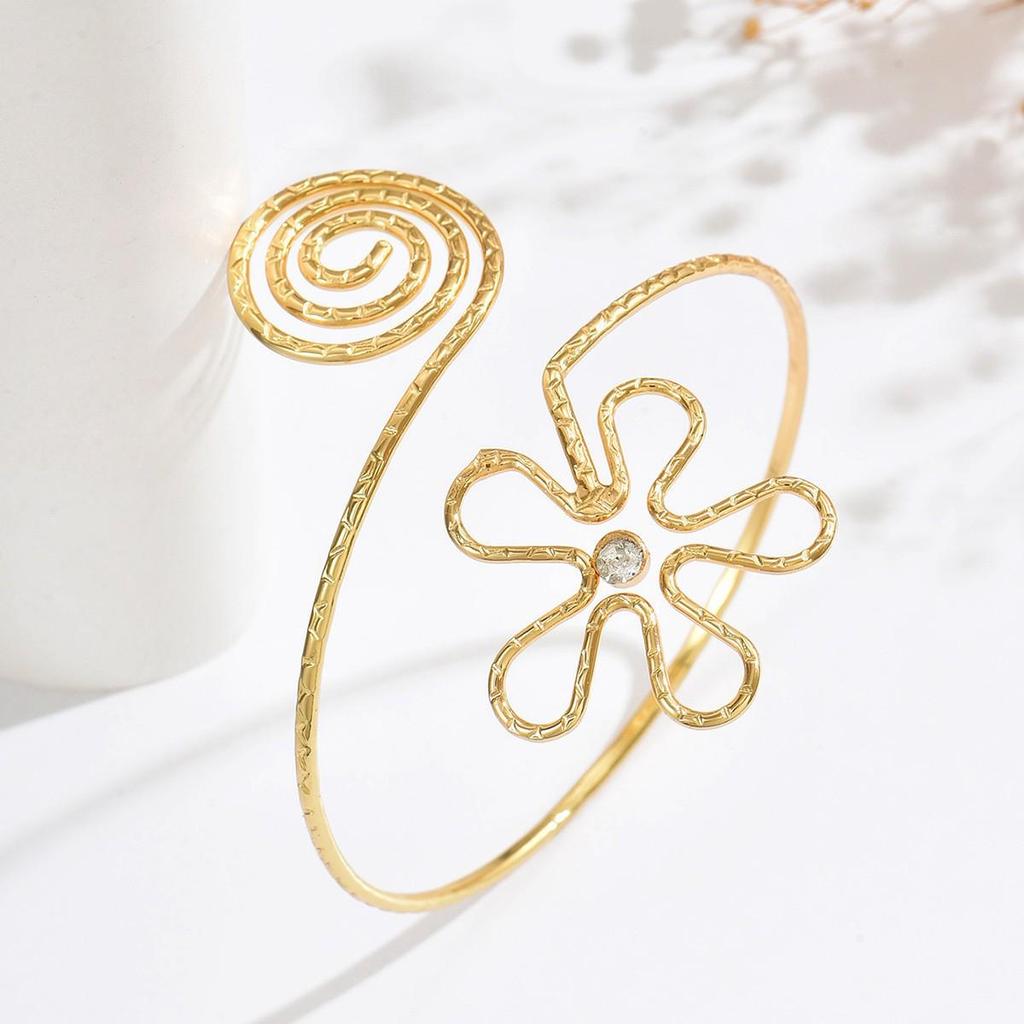 European-American Style Open Armlet: Trendy, Unique, and Elegant Cold-Style Bracelet.