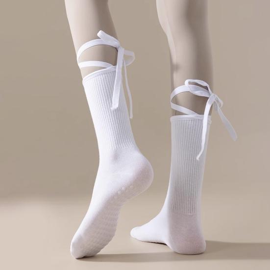 Yoga Pilates Socks with Grips for Women Non-Slip Tie-up Ankle Socks Grippy Lace-up Crew Socks for Barre Ballet Dance