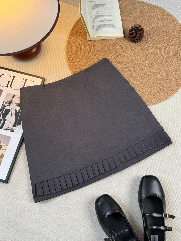 High-Waisted Grey Pleated Lace Mini Skirt - A-Line, Versatile Women's Fashion for Spring/Summer 2026
