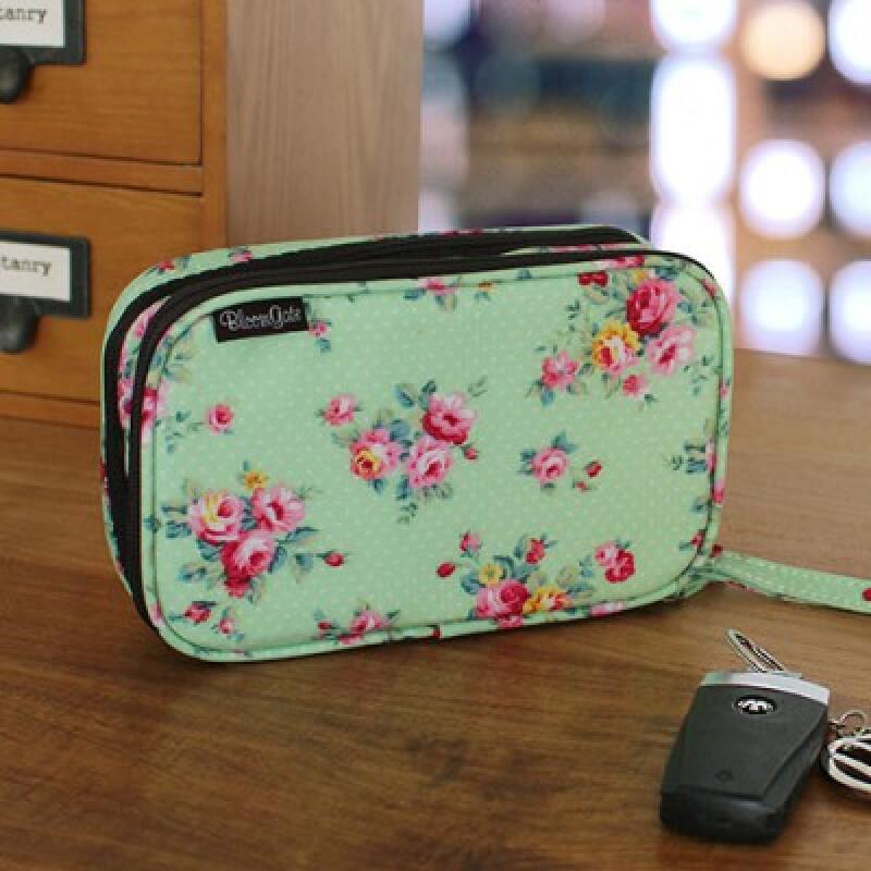 Универсальная косметичка Flora Green