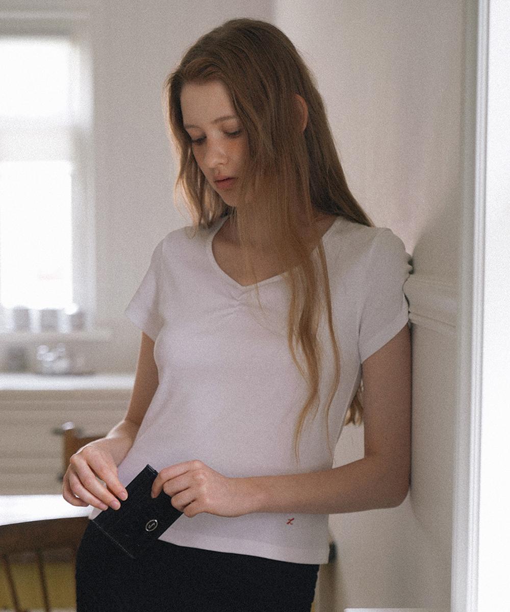 Laminez V-Neck Shirred T-Shirt - Ivory Ivory/Free