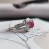 Серебряное кольцо с натуральным рубином 3.673ct, фианитами, вес изделия 4,82 гр (2205050)