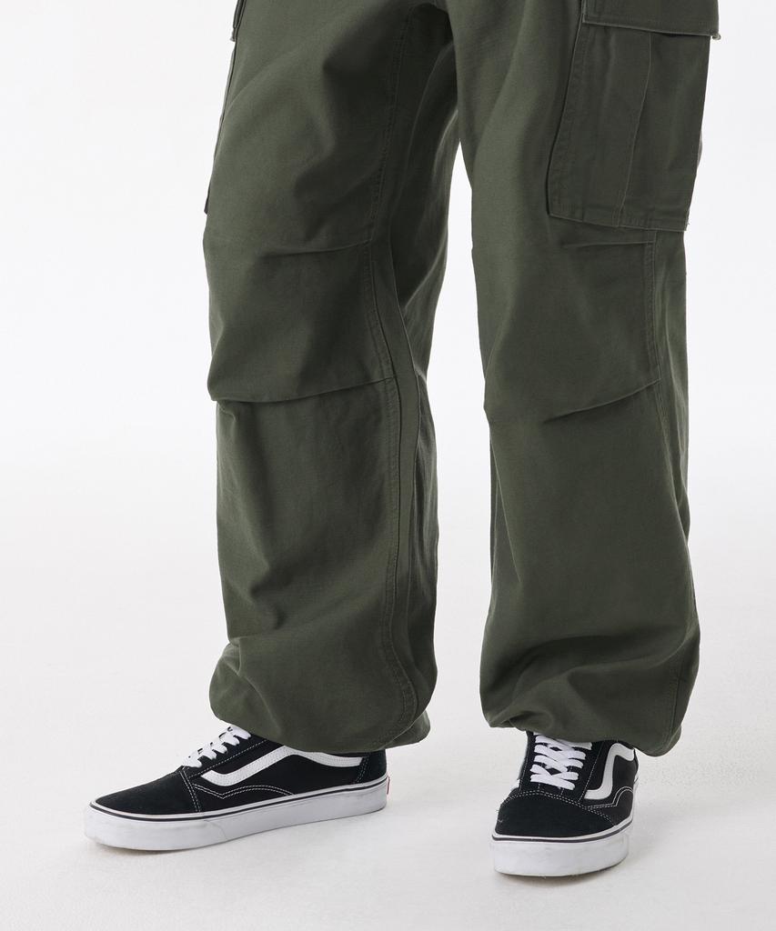 Musinsa Standard Back Satin Parachute Cargo Pants [Khaki]