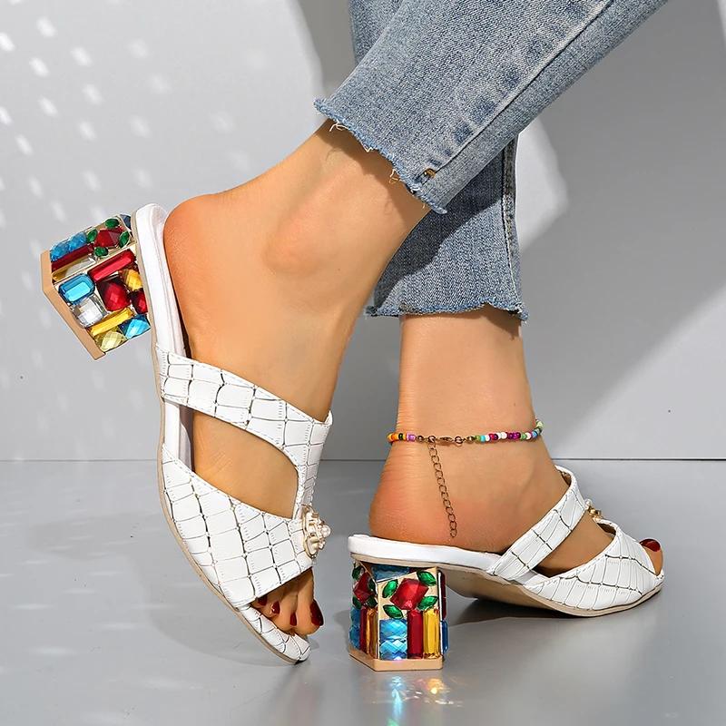 Fashion Summer Peep Toe Rhinestone Sandals Women Flower Decor High Heels Slippers Woman Fashion White Square Heel Beach Sandalias Mujer