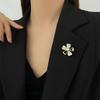 Sweet Gold Color Shell Crystal Flower Brooches for Women Girls Fashion Crystal Imitation Pearl Elegant Lapel Pin Jewelry Gifts