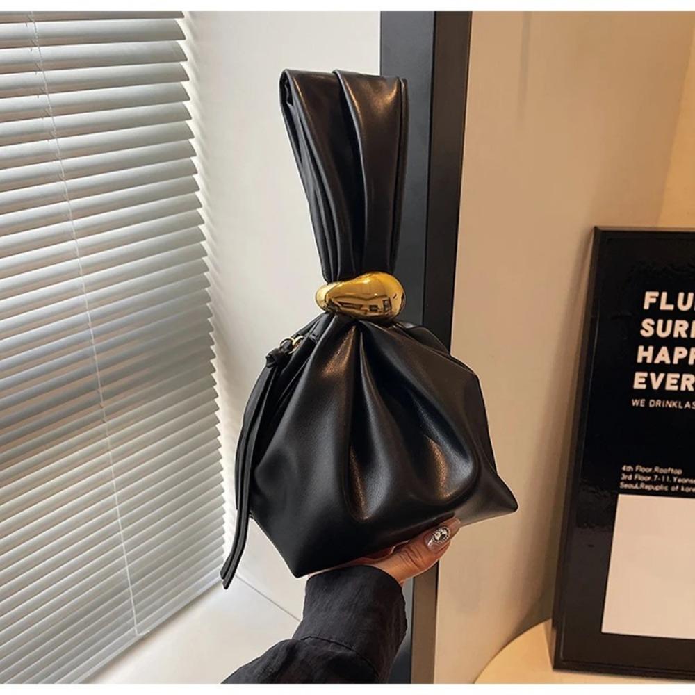 New Fashion Soft Leather Clutch Bag Luxury Designer Retro Mini Bucket Pouch Party Evening Bags Women Pleated Handbag