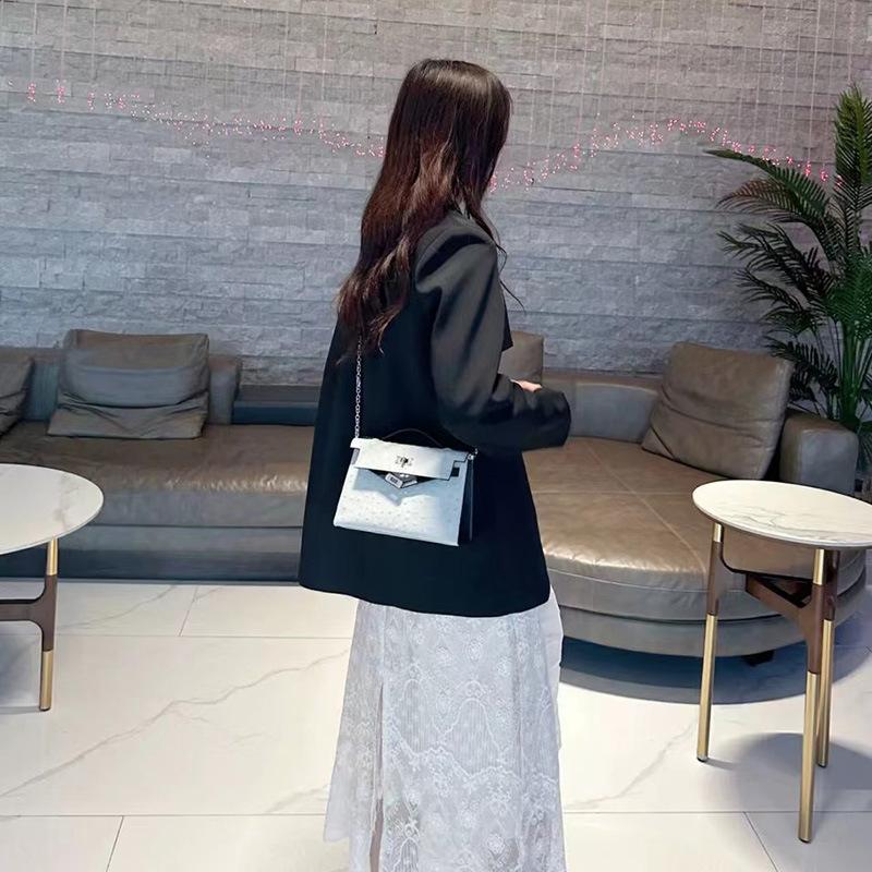 Neue Handtasche aus echtem Leder für Damen mit Kettenschloss, Schulter-Umhängetasche