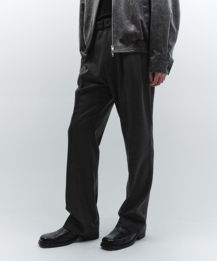INSILENCE Belted Double-Pleated Wool Pants Charcoal
