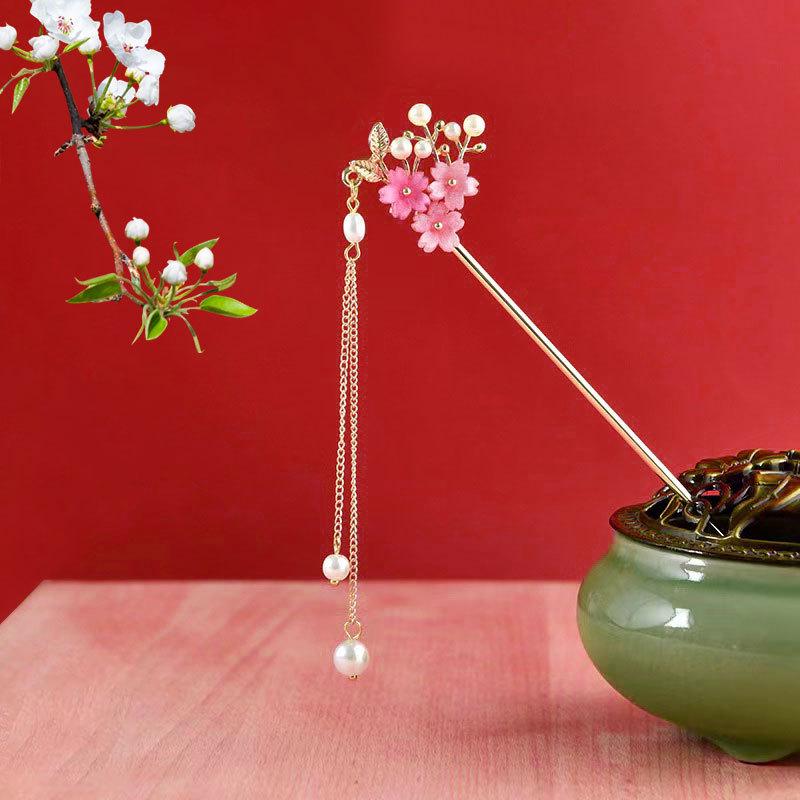 Diamantbesetzte Haarnadel mit Lotusquaste: Eleganter chinesischer Stil mit Perlenblumen- und Friedensschloss-Design, perfekt für Frauen.