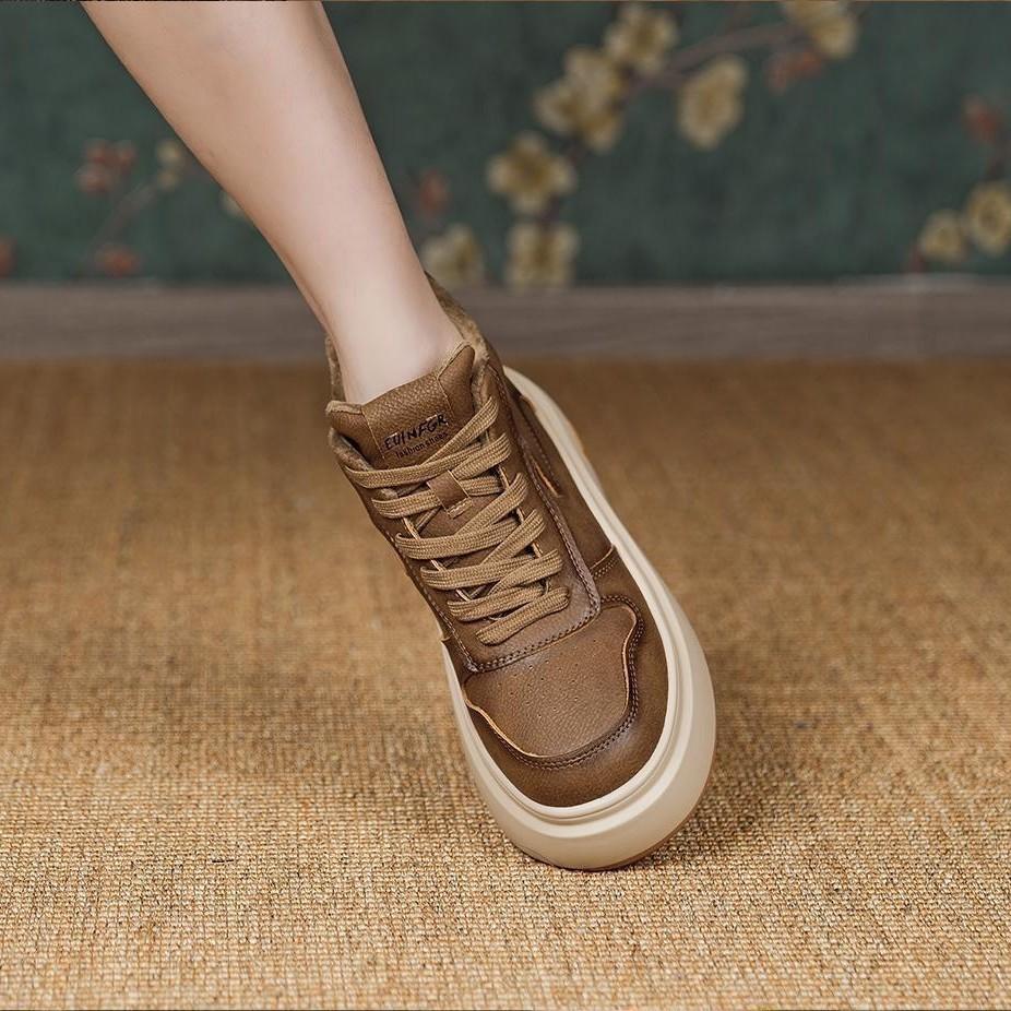 Muffin shoes women's new thickened warm matte color matching thick-soled small casual velvet board shoes in autumn and winter 2025