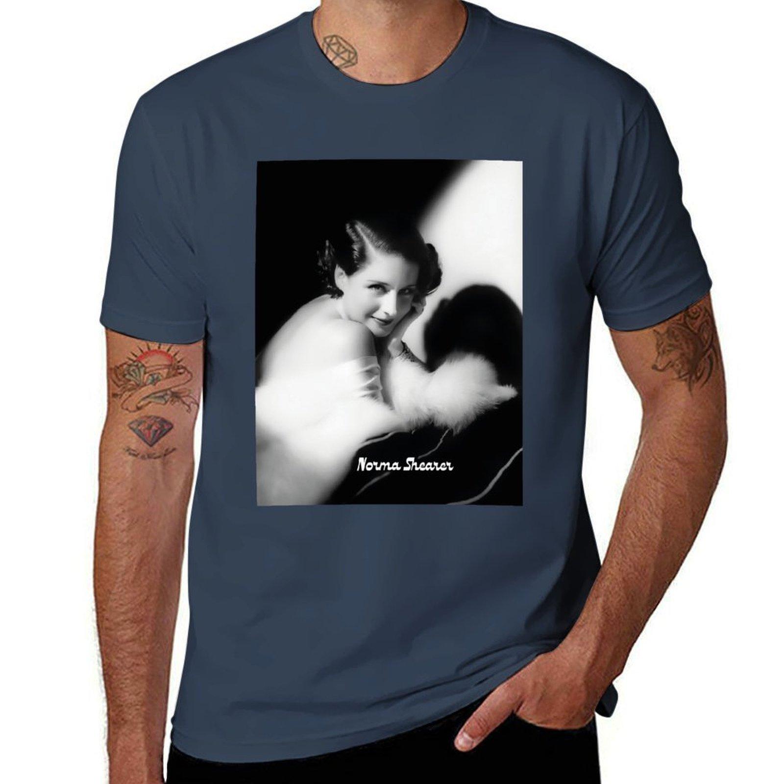 Norma Shearer Tshirt Standard Fit Solid Tee Shirt S
