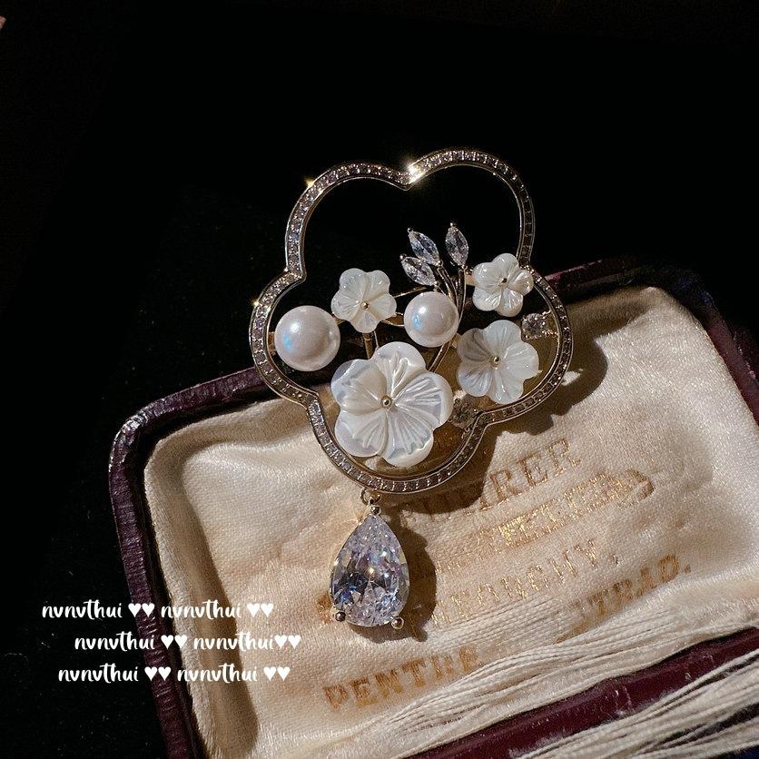 Mermaid Tears Cream Rose Gem Brooch, Monet Garden, 18K Gold Plated, Fritillary Flower Water Drop Zircon Brooch