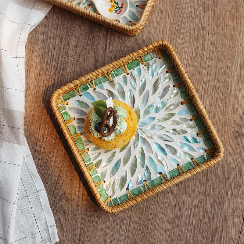 Asian Handmade Rattan Shell Tray Decorative Dining Accessory Fruit Serving Plate Home Snack Storage Tray for Living Room