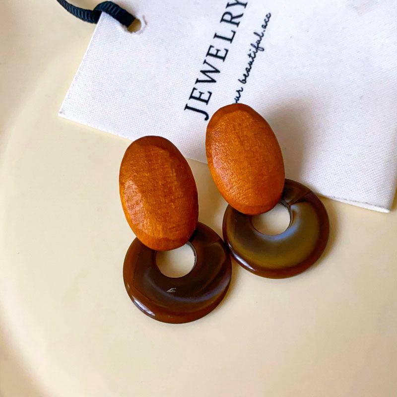 Silver Needle Resin Oval Wood Chip Ring Earrings Retro Simple Fashion Stud Earrings Premium Versatile Earrings Women
