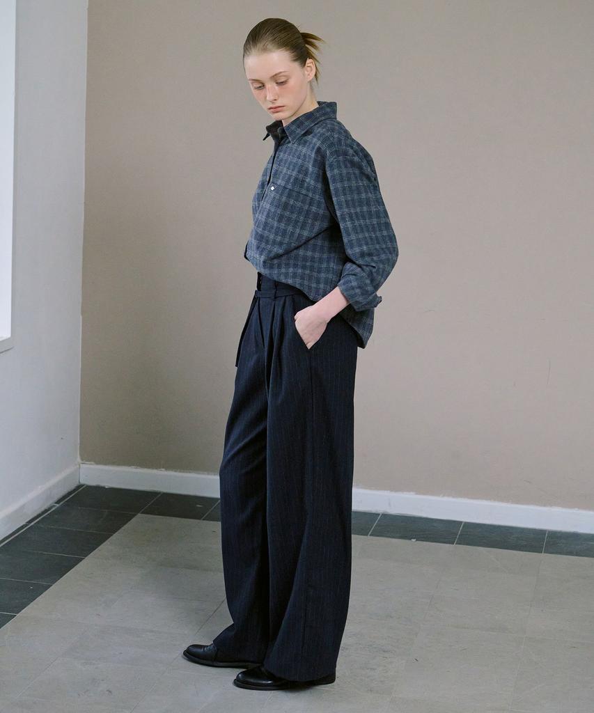 AHWE Belted Striped Double-Pleat Wide Slacks_Navy