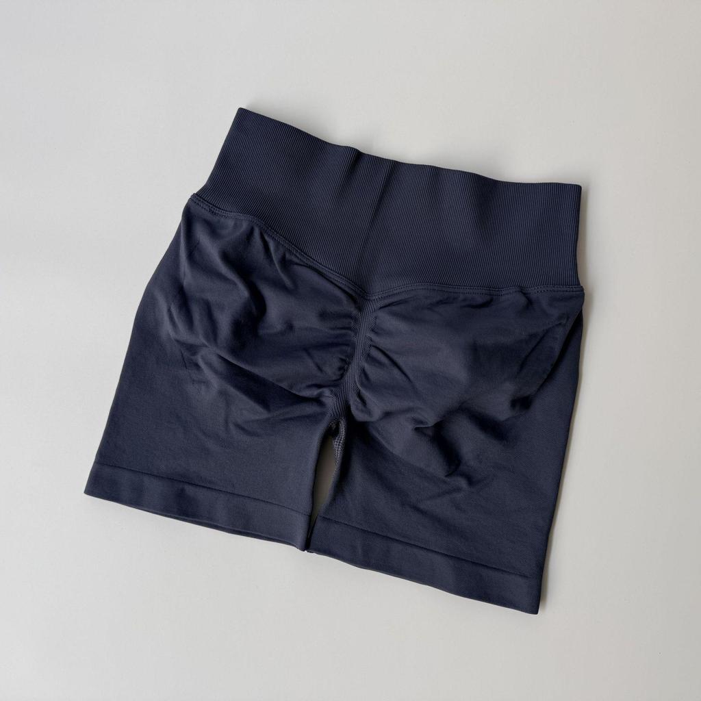 Women's High-Waist Quick-Dry Seamless Yoga Shorts with Peach-Lifting Design
