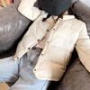 Nuova giacca imbottita semplice retrò autunno e inverno da donna corta con colletto alla coreana giacca baseball giacca calda letteraria piccola