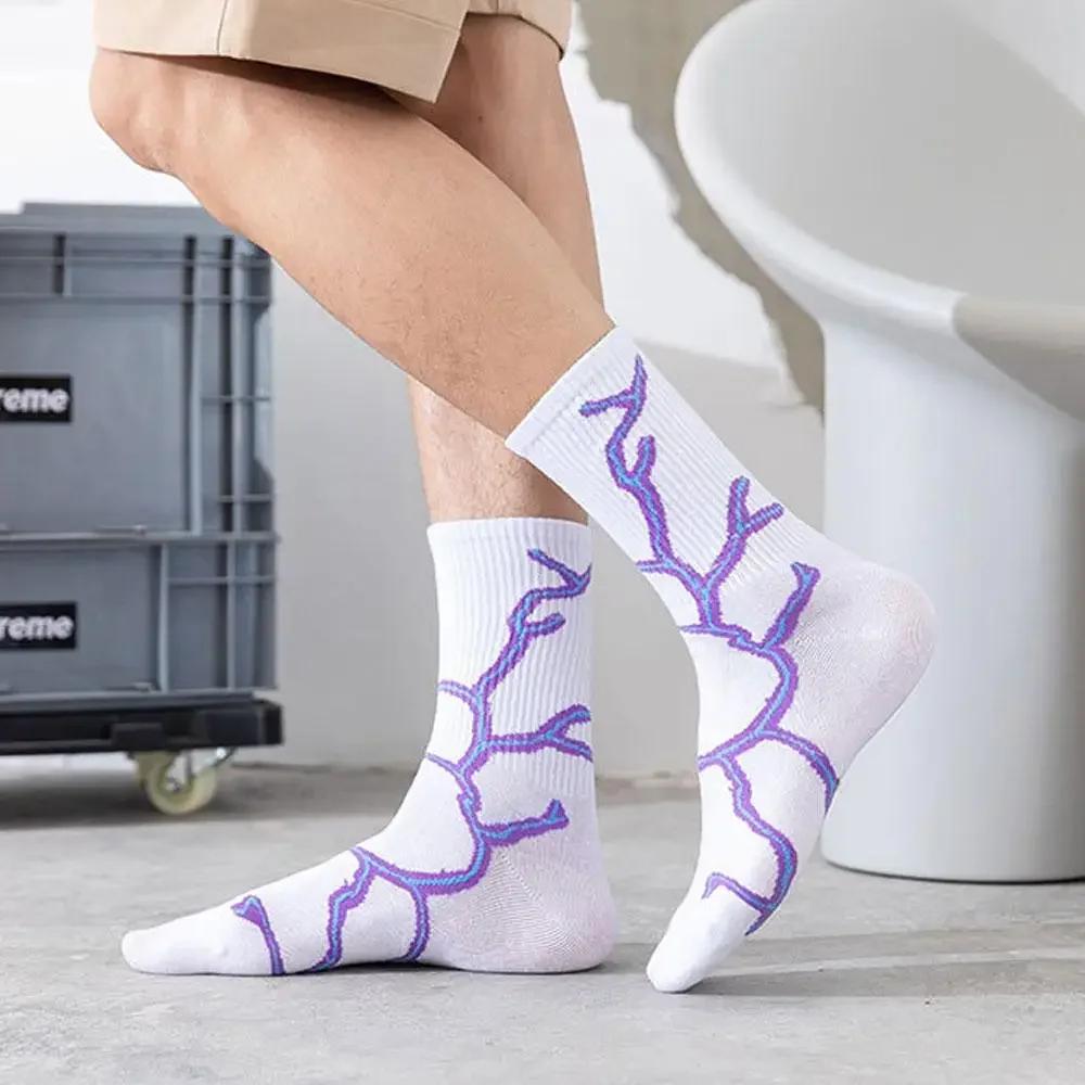 Harajuku Hip-Hop Street Sports Skate Ponožky Kravata Dye Bavlna Lightning Designer Happy White Socks Women