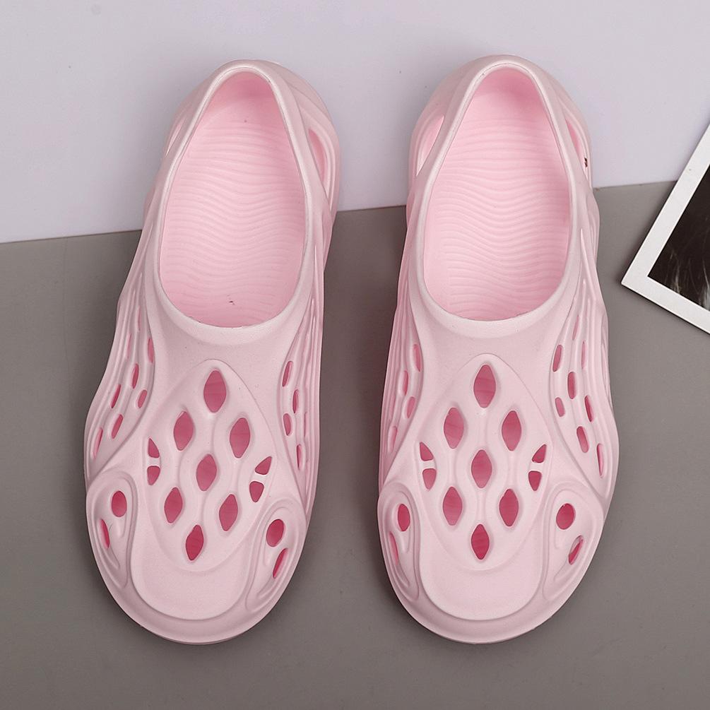 Couple Coconut Hole Shoes Men Step On Shit Feeling Hollow Sandals Summer Beach Shoes a Pedal Bag Head Slippers Tide