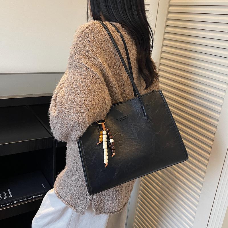 

Korean Style Women s Retro Tote Handbag - Large Capacity, Fashionable Commute Bag Without Pendant чёрный